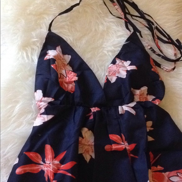 LAST 2! Fun in the Sun, Navy Floral maxi - Picture 4 of 4